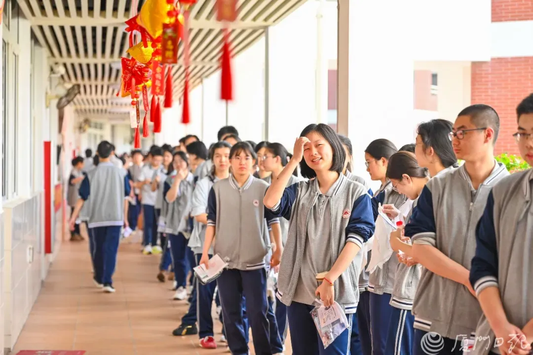校服可在超市买！福建多地实施一市（县）一校服