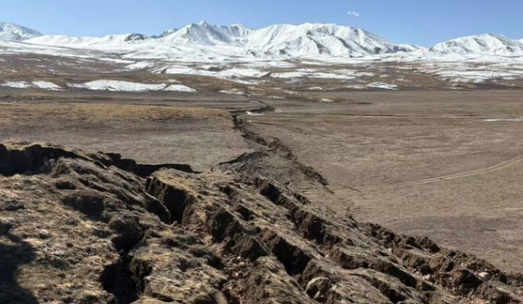 中国地震局：追踪调查首次发现西藏巴青7.0级地震地表破裂带