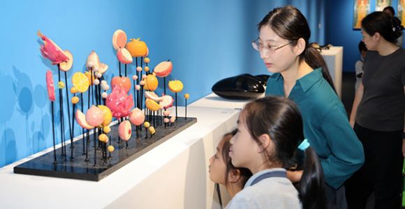 第四届高校工艺美术专业优秀毕业作品展在厦开展